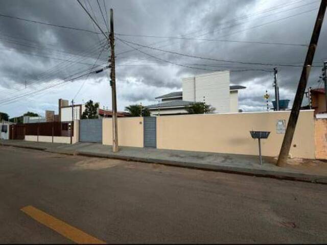 #94 - Casa para Venda em Diamantino - MT
