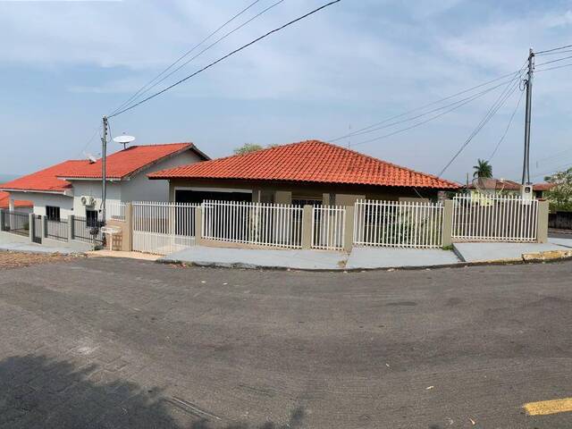 #02 - Casa para Venda em Diamantino - MT