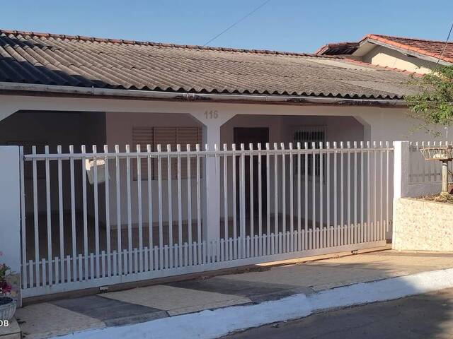 Casa para Locação em Diamantino - 3