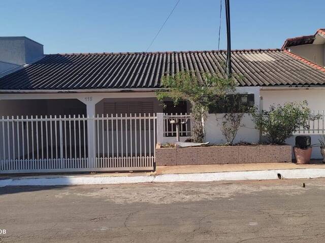 Casa para Locação em Diamantino - 2