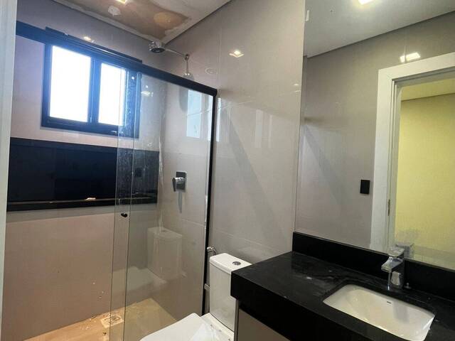 #110 - Casa em condomínio para Venda em Cuiabá - MT