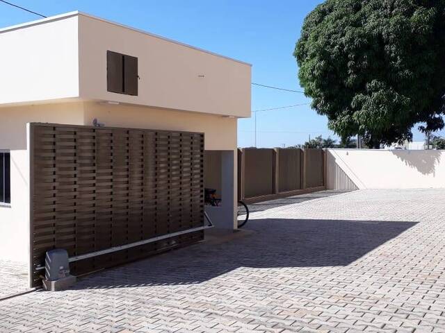 #121 - Apartamento para Venda em Diamantino - MT